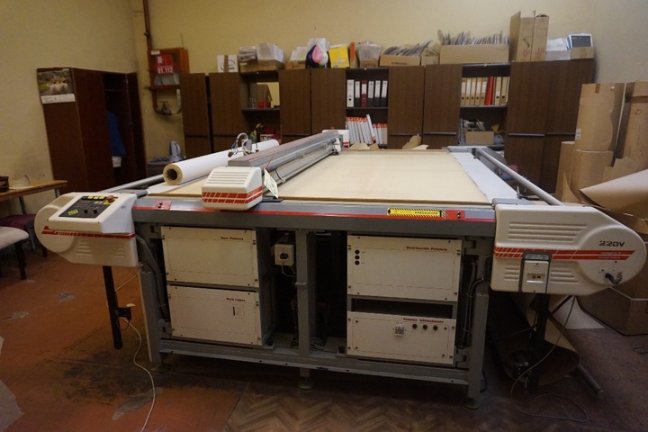 Investronica Type PP4 Cutting Machine