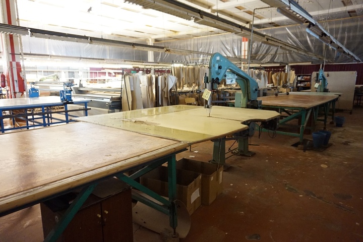 Bandsaw Fabric/Garment Cutter