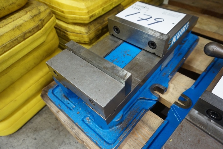 Kurt 6 inch Machine Vice