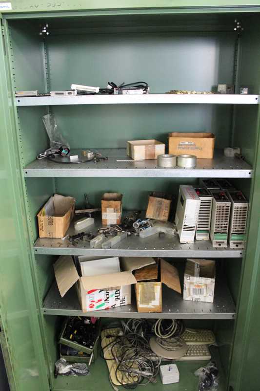 (2) Cabinets with Saper Parts suitable for Gildemeister