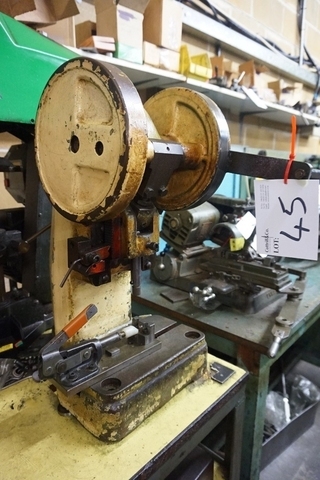 Un-badged Bench Top Cam Press