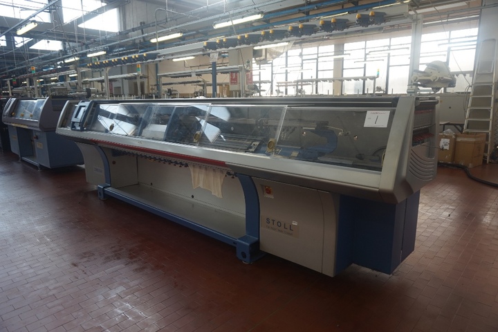 Stoll Model CMS 933 Flat Knitting Machine