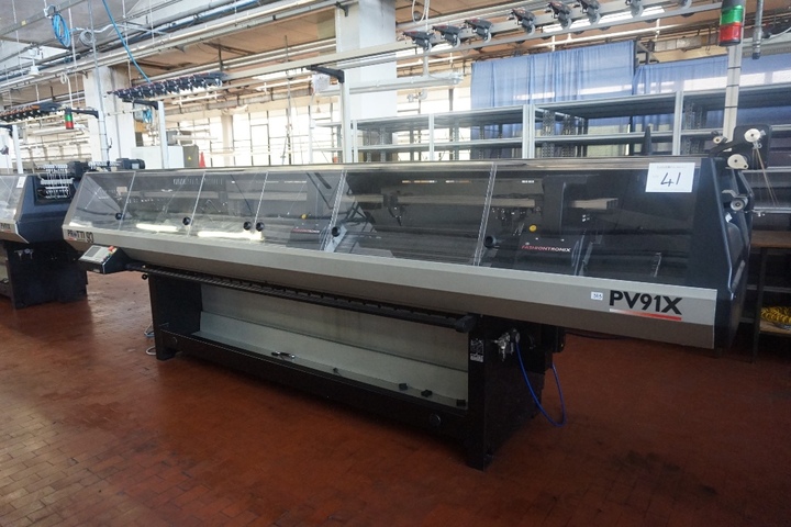 Protti Model PV91X Flat Knitting Machine