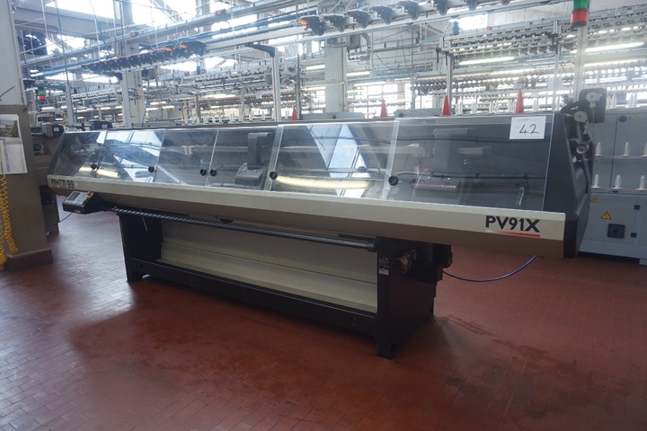 Protti Model PV91X Flat Knitting Machine