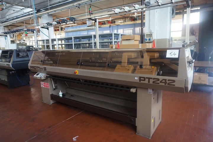 Protti Model PT242 Flat Knitting Machine