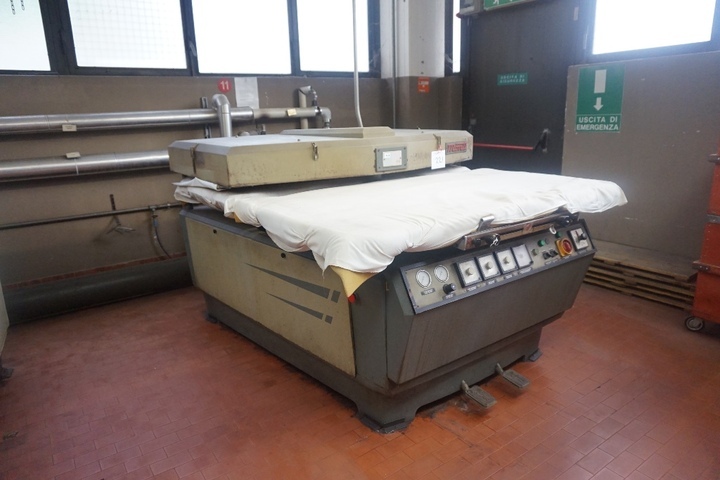 Monti 104/S Steam Press Table