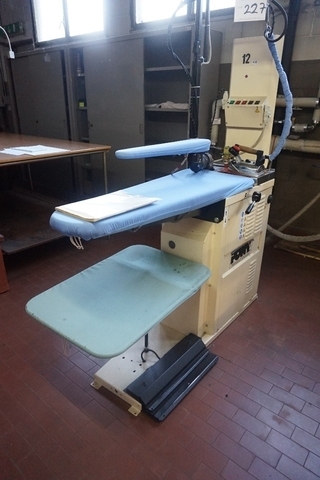 Pony Spa SILV/OAS18 Ironing Steam Table