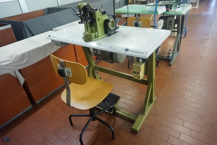 Rockwell Rimoldi Model 054-04-01 Sewing Machine