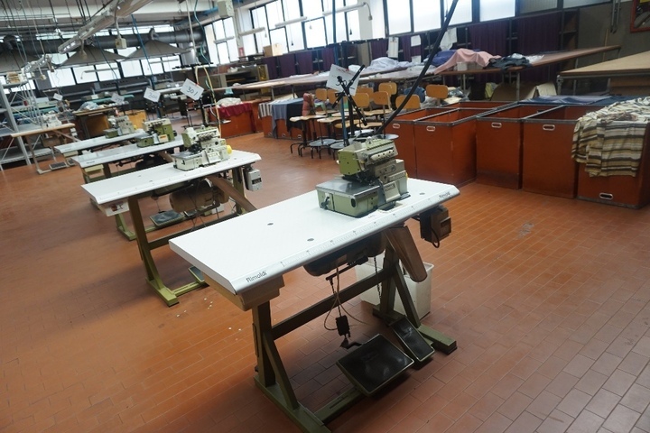 Rimoldi Vega Model F27-00-2CD-31 Sewing Machine