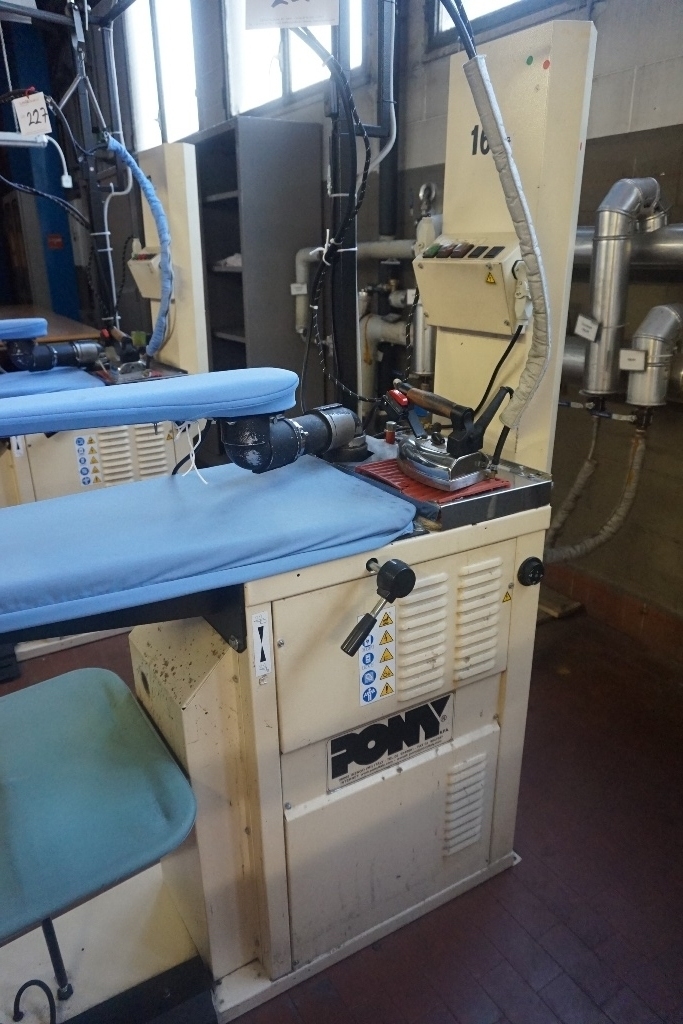 Pony Spa SILV/OAS18 Ironing Steam Table