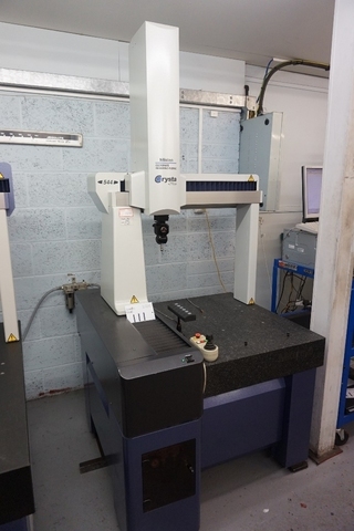 Mitutoyo Crysta Apex 544 Coordinate Measuring Machine