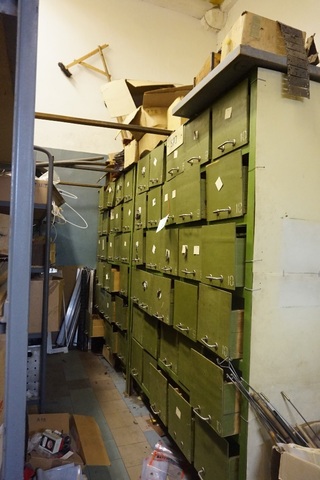 1-Rack Containing Spares for Bentley RTR8 Circular Knitting Machines