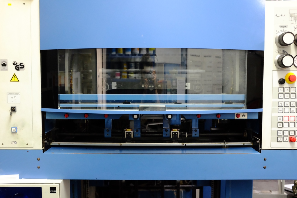 KBA Karat 74-4DI+L Four Colour Digital Offset Printing Press