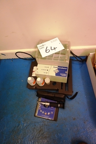 Refractometer and Fuchs Incubator