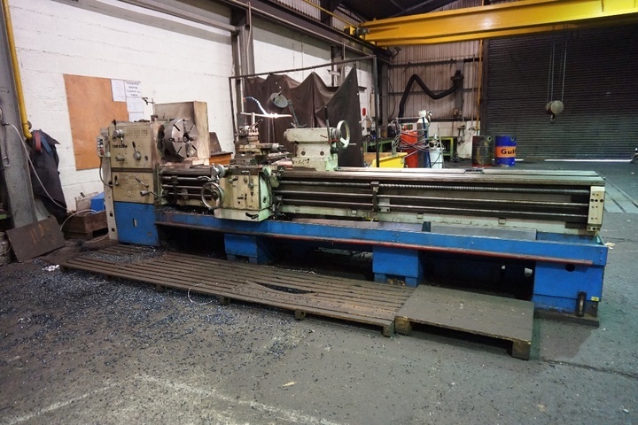 Universal Centre Lathe