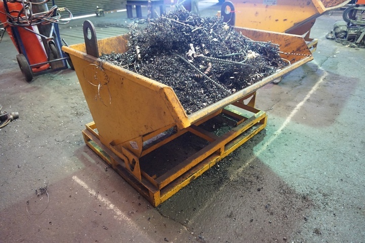 Tipping Skip 1.3m x 1.3m x 0.9mm