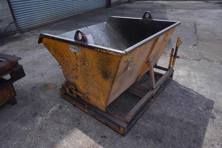 Euro Quip Tipping Skip