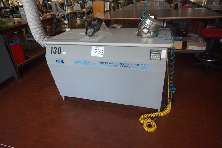 Epsilon 110 Airpure Actived Extraction Machine with Spray Gun