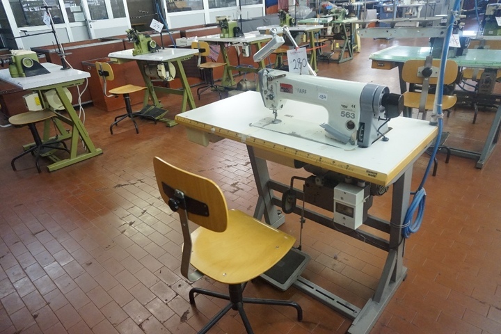 Pfaff Type 563-900-57 Sewing Machine