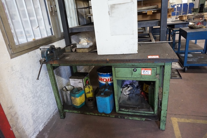 (4) Cabinets and Work Bench with Vice