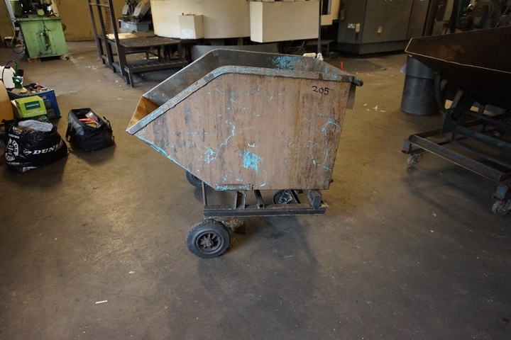 Tipping Skip 105mm x 54mm x 92mm high