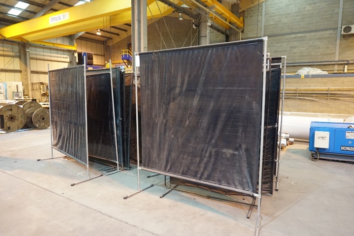 Qty (16) Welding Screens