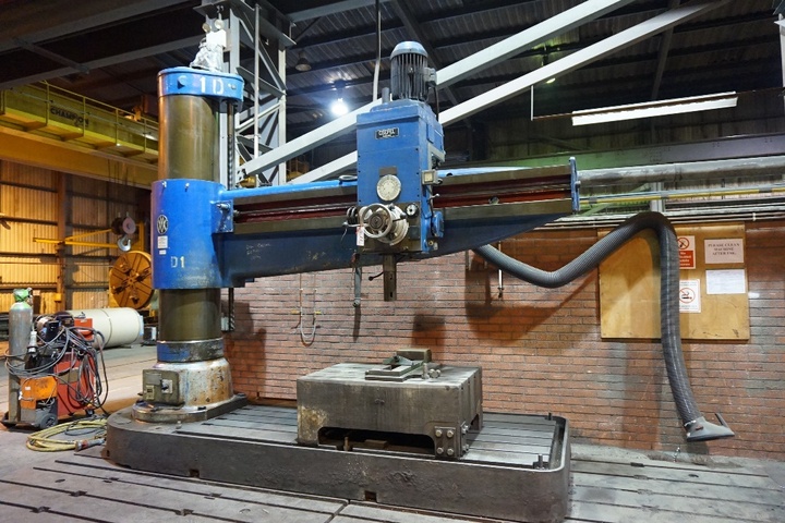 CSEPEL Radial Arm Drill