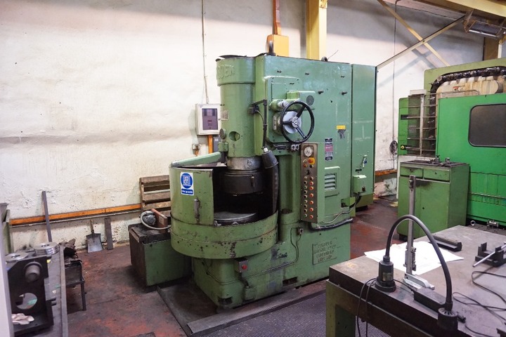 Lumsden Type 90ML Vertical Spindle Surface Grinder