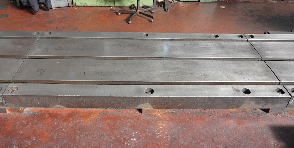 Tee Slotted Surface Table: 2450mm x 1100mm