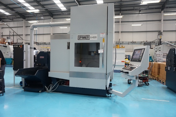 Spinner Type U3-620 3-Axis Vertical Machining Centre