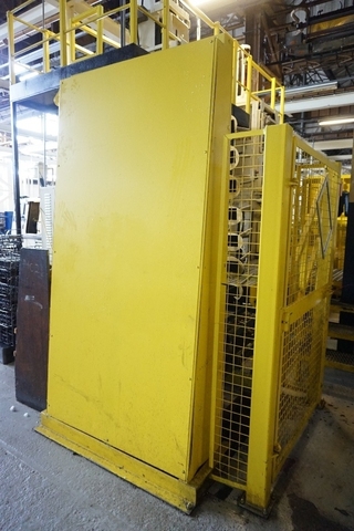 Air Lift, Lift Size 1m x 600mm Approx,