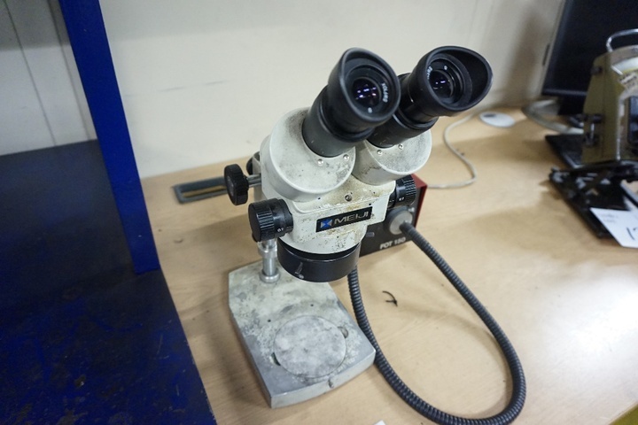 Meiji EMZ Microscope with FOT 150 Fibre Optic Light