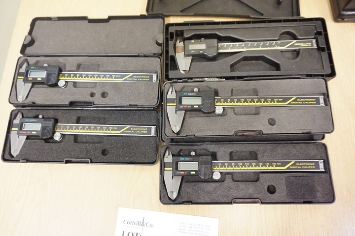 Qty Mitutoyo Digital Calliper Gauges