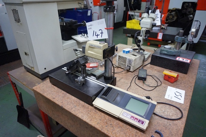 Mitutoyo SJ 400 Surface Tester and Printer/Reader