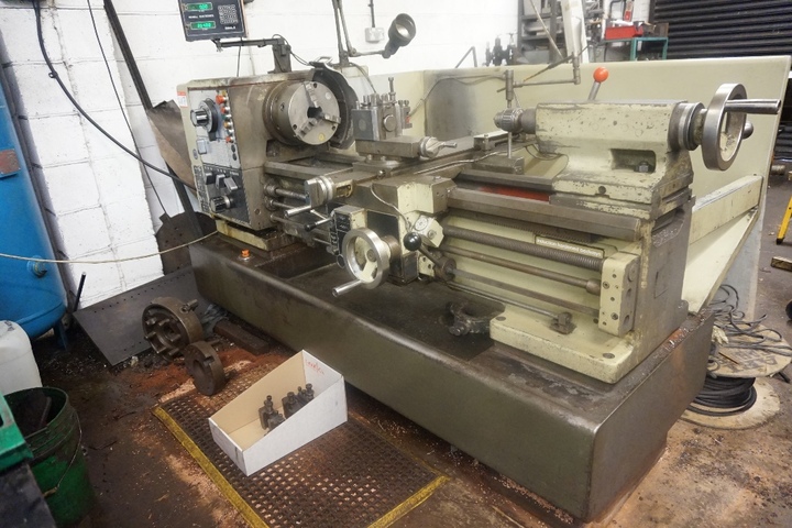Harrison M400 Gap Bed Centre Lathe