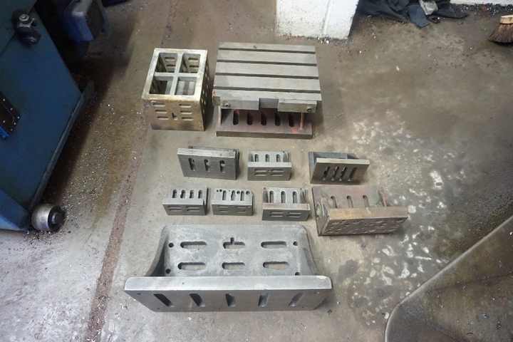 Qty of Angle Plates & Swivel Plate - 12" x 10"