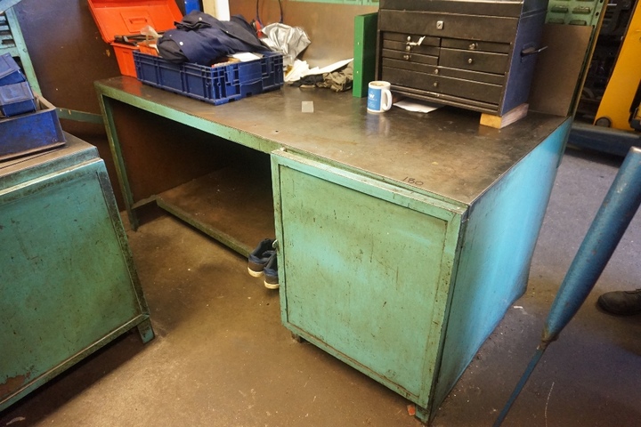 (4) Work Benches