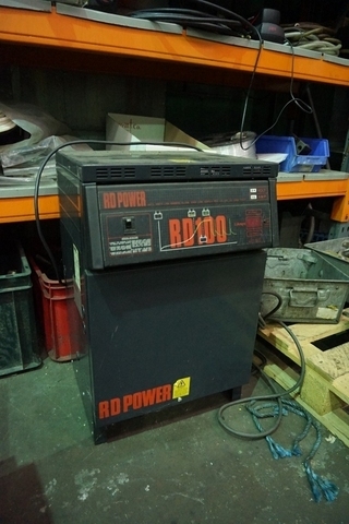RD 100 Charger