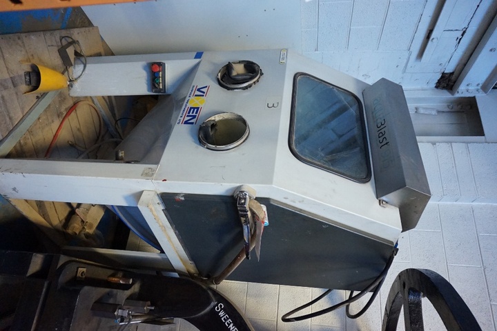 Aqua Blast 915 Shot Blaster