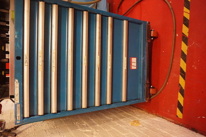 Lista 8 Draw Mobile Cabinet