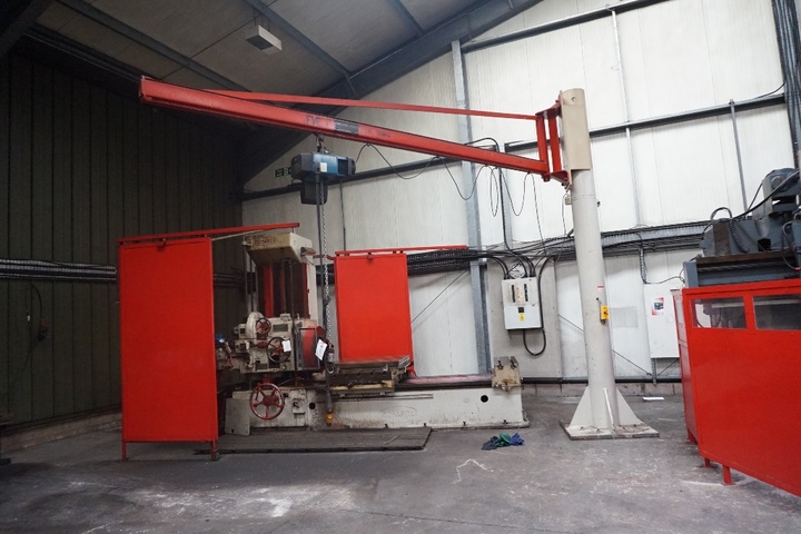 500kg SWL Jib Crane with Demag Hoist