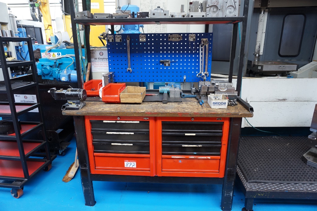 Fast Service 8-Drawer Workbench