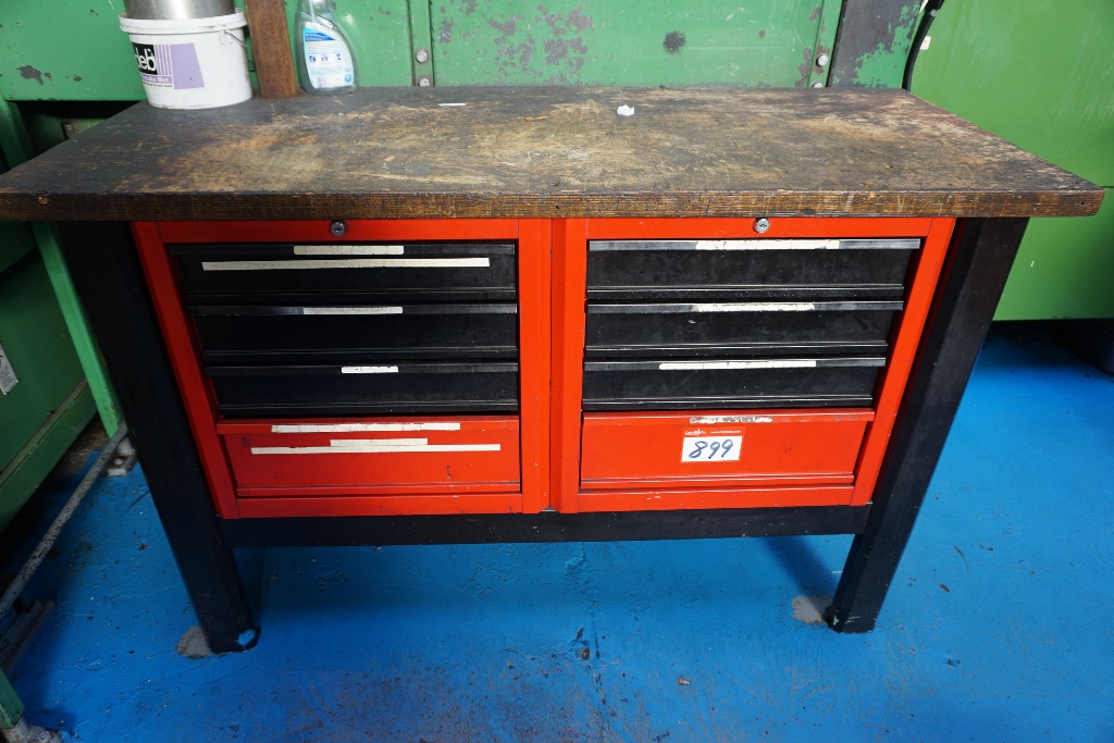 8-Drawer Workbench