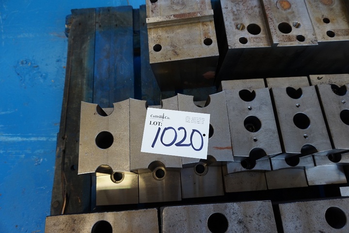 (5) x 3 Jaw Set and Riser Blocks