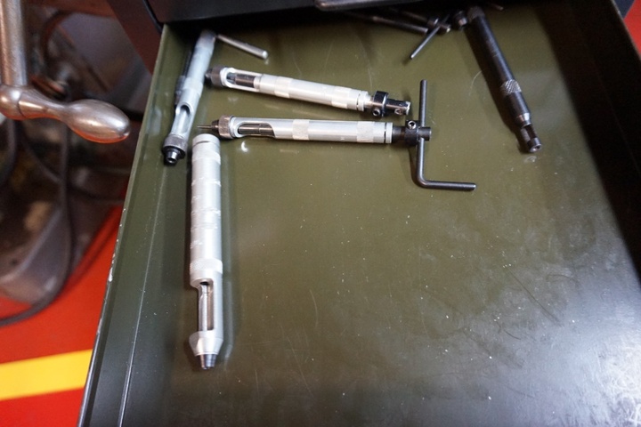 Mobile Cupboard with Qty of Insersts and Mobile Cupboard with Qty of Helicoil