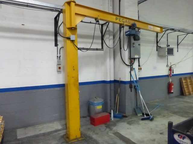 Pegasus Jib Crane - Capacity; 125kg with Demag Hoist