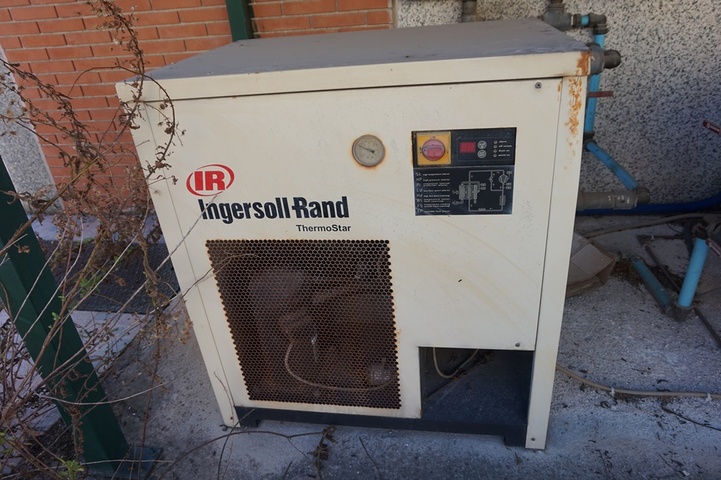 Aria Type EH12500 Packaged Air Compressor Unit with an Ingersoll Rand Air Dryer and Ultrasep SuperPlus10