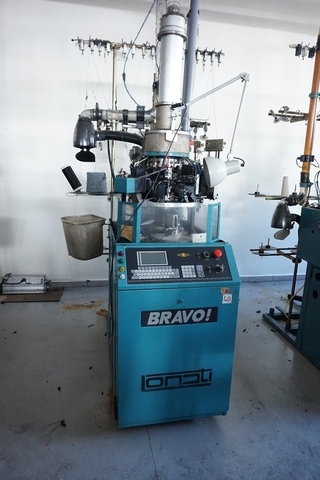 Lonati Bravo DL3C Hosiery Knitting Machine; 4'' diameter 176 Needle Count; 14 Gauge