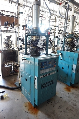 Lonati LR Junior Hosiery Knitting Machine; 4" diameter; 176 Needle Count; 14 Gauge