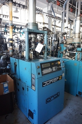 Lonati Junior 2 Hosiery Knitting Machine; 3 3/4" diameter; 200 Needle Count; 17 Gauge